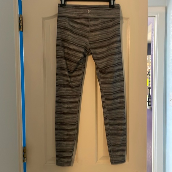 Gray-black yoga pants M and tan pants size 8, both are sold together for $9 - Picture 4 of 6
